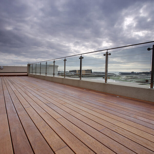 Terrasse bois exotique MERBAU